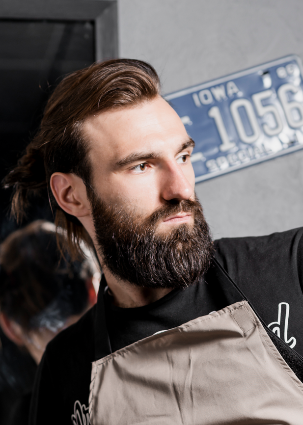 Master barber crafting precision fade